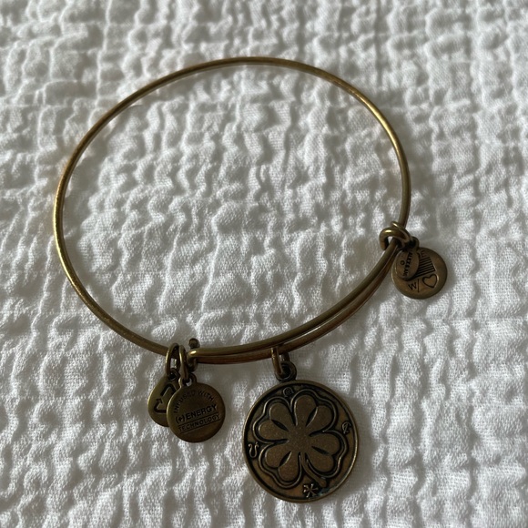 Gold Four Leaf Clover Alex and Ani Bracelet - Picture 1 of 1
